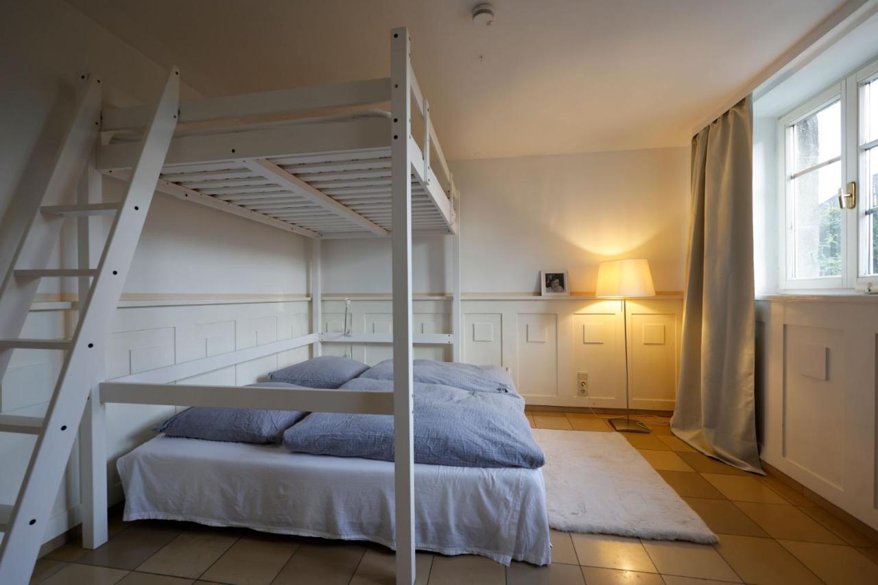 Paterre Wohnung In Der Rosa Villa Selb Exterior foto